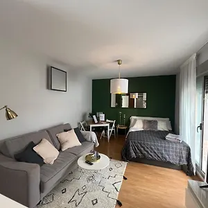 https://estudio-centrico-y-moderno-en-malaga.es-andalucia.com